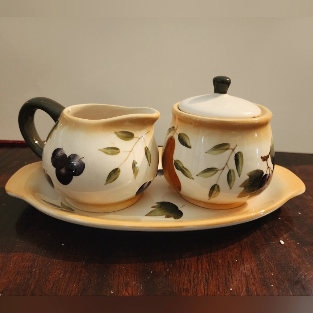 Home Interiors Cream and Sugar